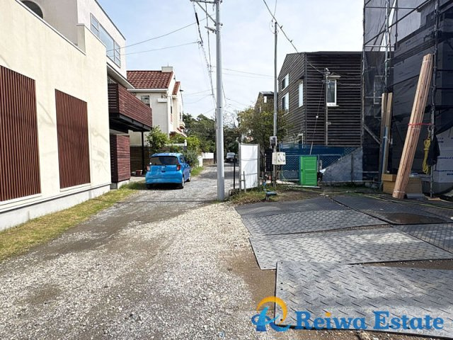 新築戸建　茅ヶ崎市浜竹4丁目の前面道路含む現地写真