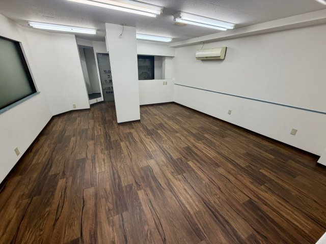 大阪市東淀川区東中島５丁目の店舗事務所の内装