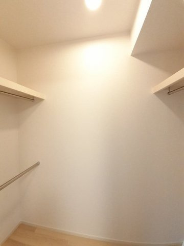 ノーブル　メゾン　旭ヶ丘の収納