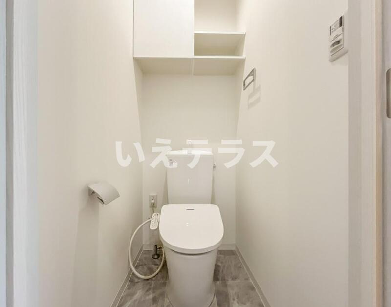 塚本通7丁目戸建貸家のトイレ