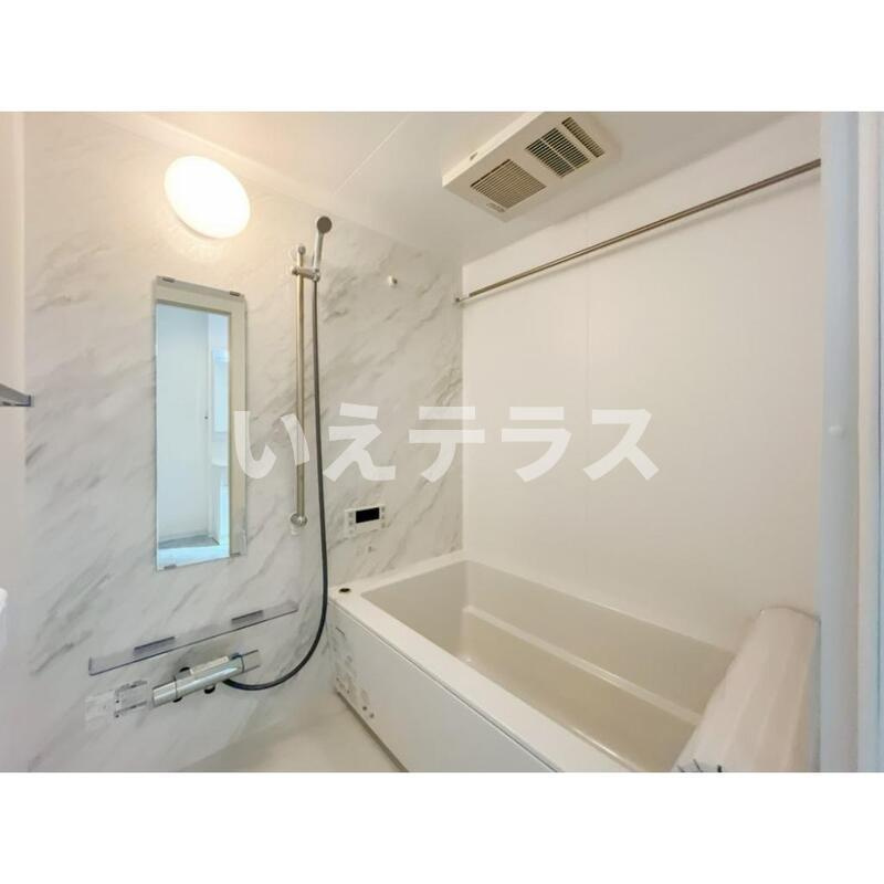 塚本通7丁目戸建貸家の浴室