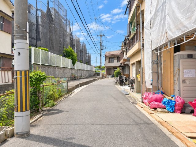 桜ケ丘北町の前面道路含む現地写真