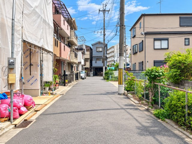 桜ケ丘北町の前面道路含む現地写真