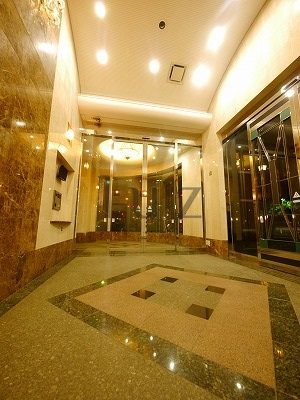 グリフィン川崎西口参番館のエントランス