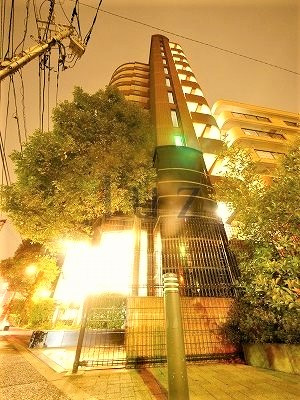 グリフィン川崎西口参番館の外観