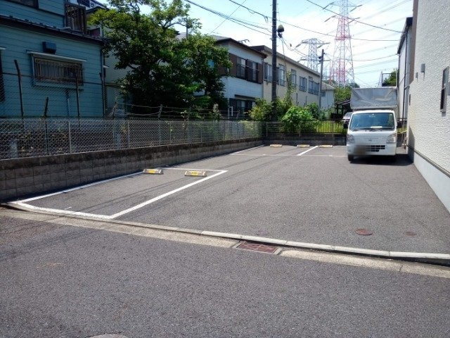 クレイノＳ＆Ｓ の駐車場