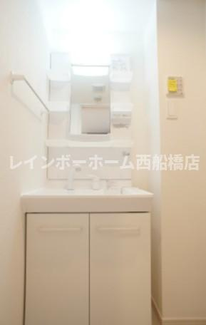 グレイス薬園台の洗面所