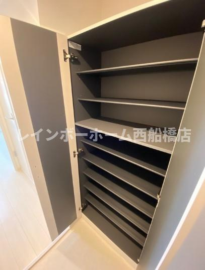 グレイス薬園台の収納