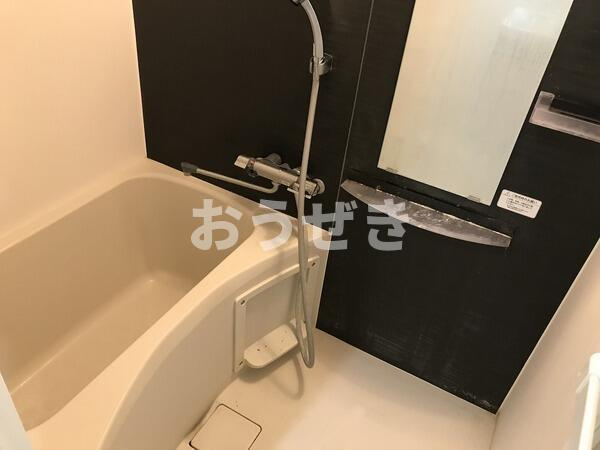 ＣＯＣＯＦＬＡＴ板橋の浴室