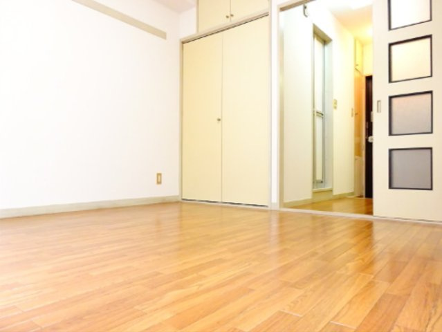 ドエル新光の寝室