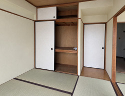 西東京市芝久保町４丁目の賃貸マンションの寝室