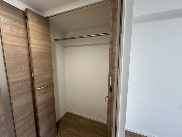 アルファコート東あずまの収納|※別部屋の参考写真です。