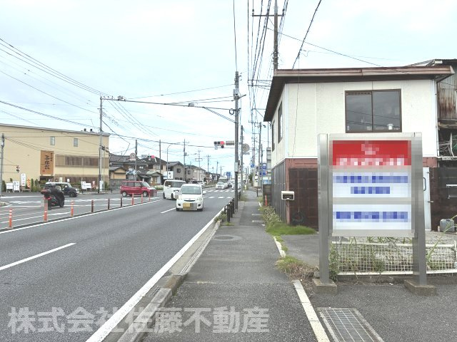 『鴻巣駅』東口15分・約117坪の国道17号線沿いの売地の前面道路含む現地写真|2026年9月19日11:00頃に国道17号線を大宮方面から熊谷方面に撮影。物件は右側です。