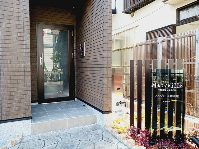 メルヴェーユ本川越のエントランス
