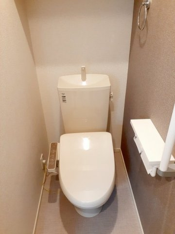 ウエストリバー　五番館のトイレ