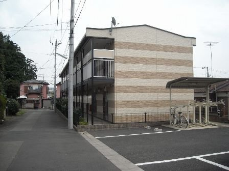 レオパレスプランドールのその他|物件横にあります。５台分です。