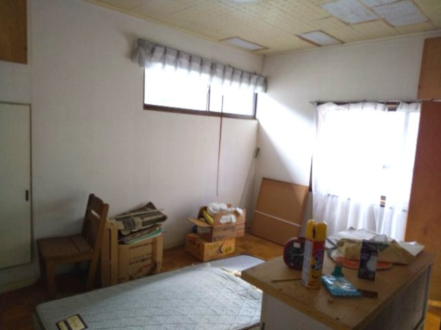 山の手町中古住宅の洋室