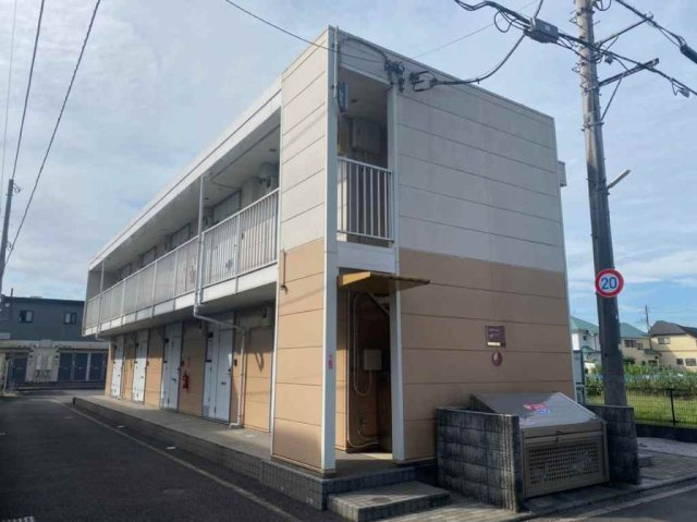 レオパレス雷塚の外観