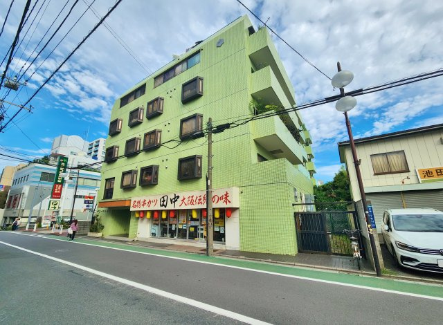 成増グリーンハイツの外観|マルエツはお隣♪ドラックストアは目の前♪
お買い物施設充実の利便性の高い好立地です