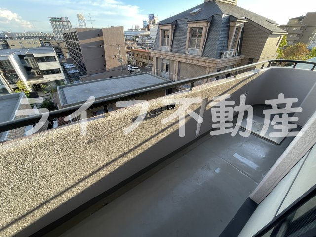アルカンシェルのバルコニー|お洗濯にも便利なバルコニー付き