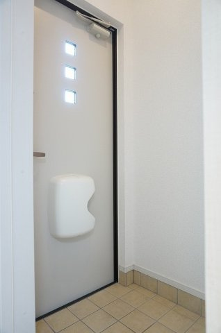 ニューエアリーの玄関