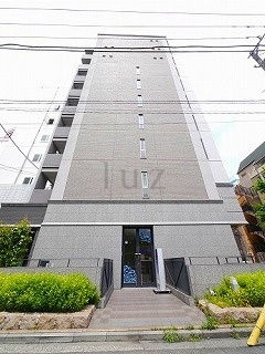 ウェルカーサ横浜関内の外観