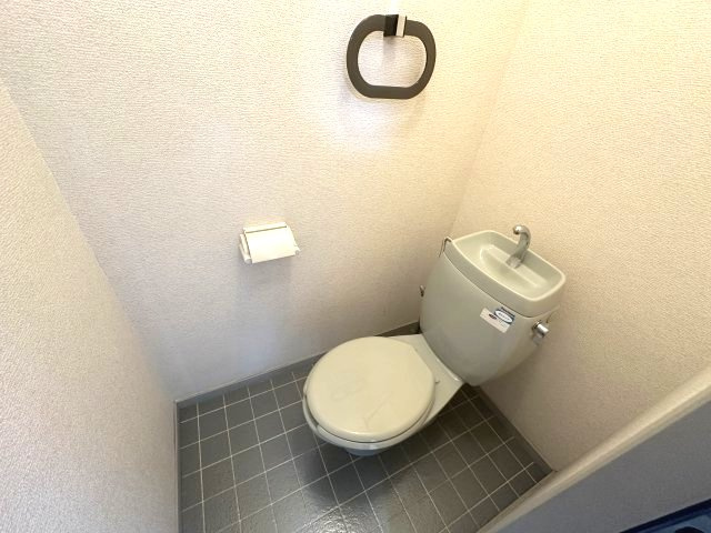 杉並区堀ノ内３丁目のアパートのトイレ