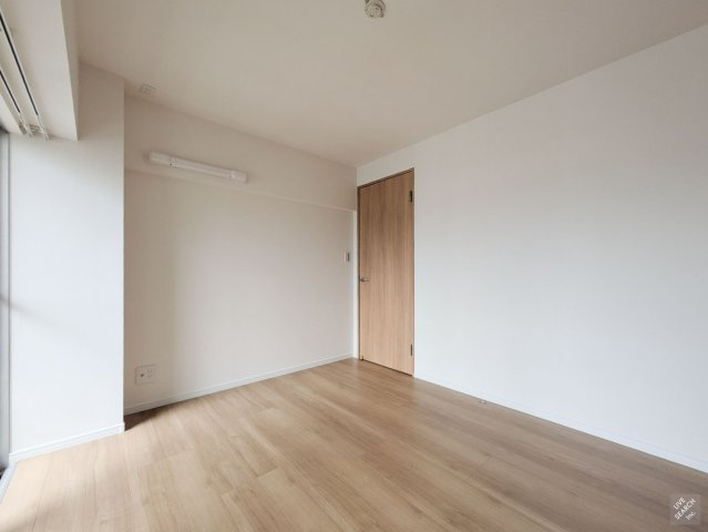 マンションアベニューの洋室