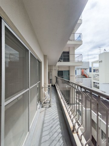 マンションアベニューのバルコニー