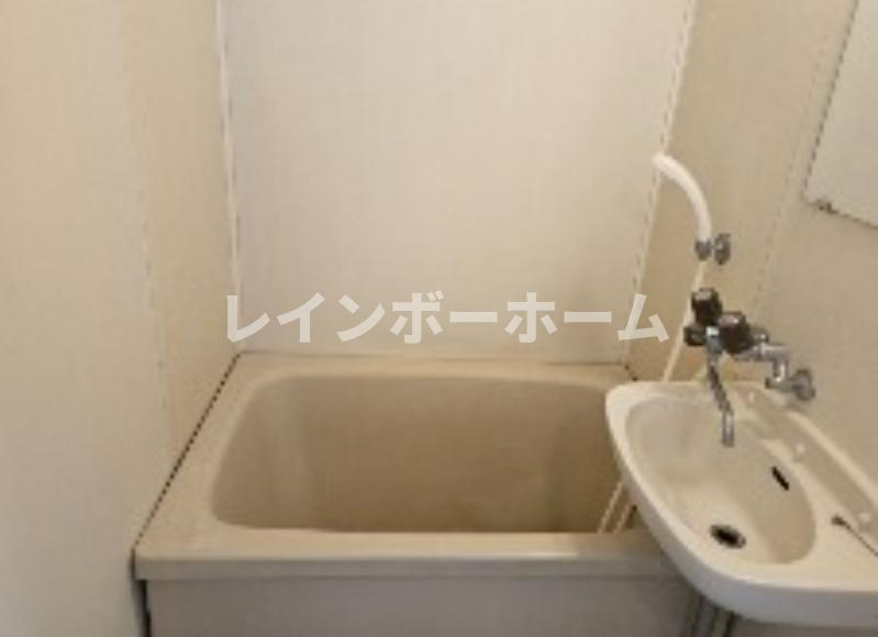 リバーサイドアベニューの浴室