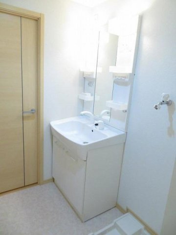 ローヤル　ヒルコートＭの洗面所|コンパクトで使いやすい洗面所