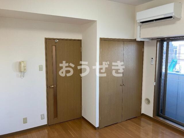 プリオール・オオフチの内装