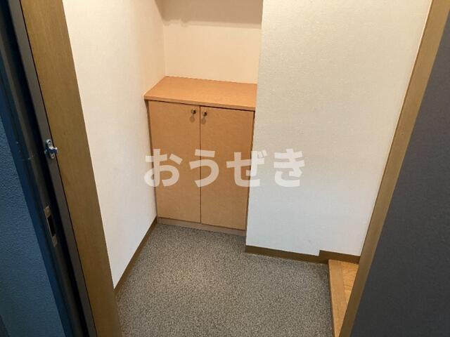 プリオール・オオフチの玄関|別号室の写真です