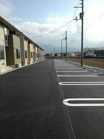 プラシード　カーサ　Ⅹの駐車場