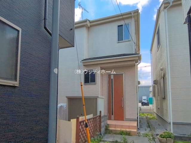 春日部市栄町2丁目　中古一戸建ての外観