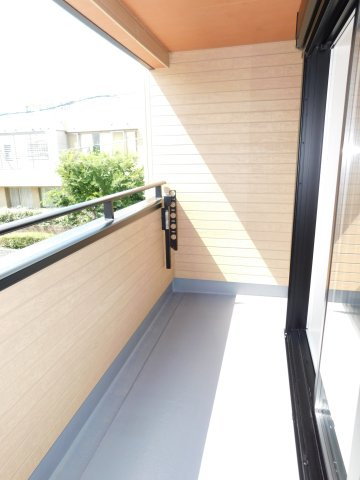 名古屋市南区砂口町の新築一戸建のバルコニー|◇インナーバルコニー◇　　雨や強風、直射日光を避けやすく、洗濯物を安心して干すことができます♪