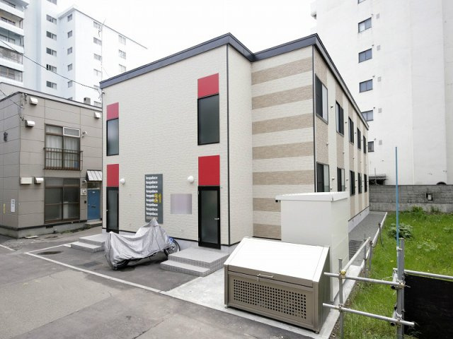 レオパレスメディオススキノの外観