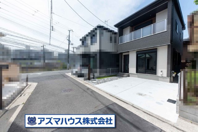【前面道路含む現地写真】 | 堺市北区金岡町　中古戸建 | 南側道路で陽当り良好！金岡南小学校まで約450ｍとお子様の通学も安心。買物施設も充実しています！