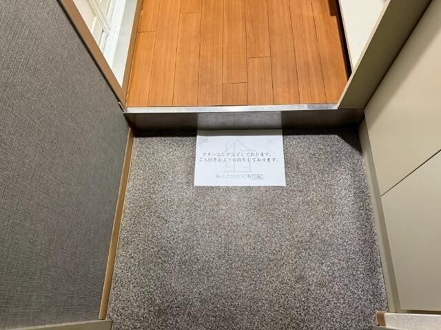 ウィンベルソロ西川口第１０の玄関