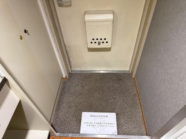 ウィンベルソロ西川口第１０の玄関