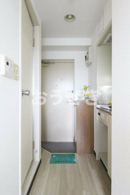 ロワレール横浜西壱番館の玄関|家具･小物はイメージです