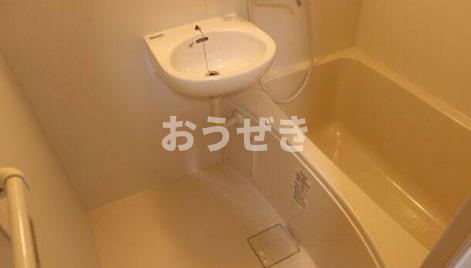 トシダビルの浴室