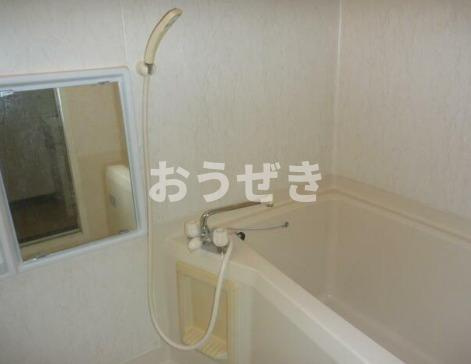 メゾンドエリゼの浴室