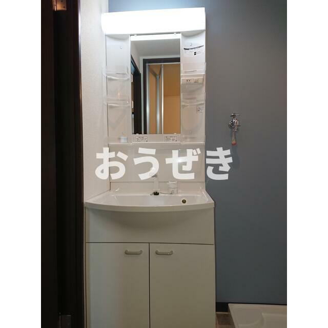 エルマーノヨコハマの洗面所