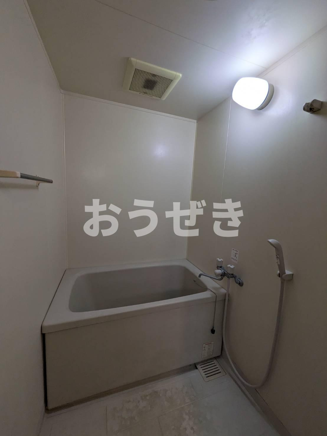 エルマーノヨコハマの浴室