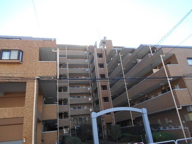 ライオンズマンション板橋中丸町の外観