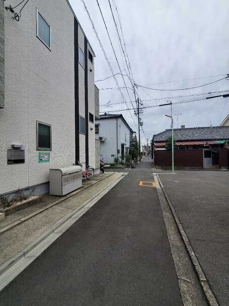 Maison Lafreの周辺