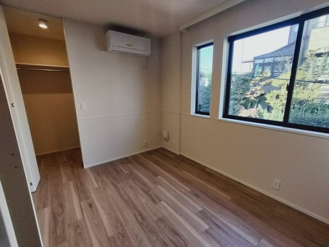 ルーチェ山王の洋室