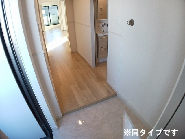 ルミナス　アヴェニューの玄関