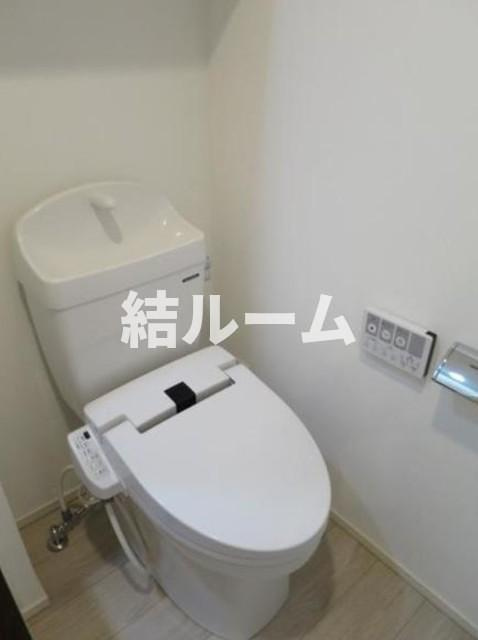 練馬区小竹町２丁目の賃貸マンションのトイレ